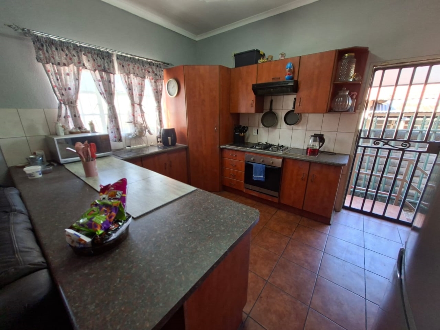 3 Bedroom Property for Sale in Azalea Park North West